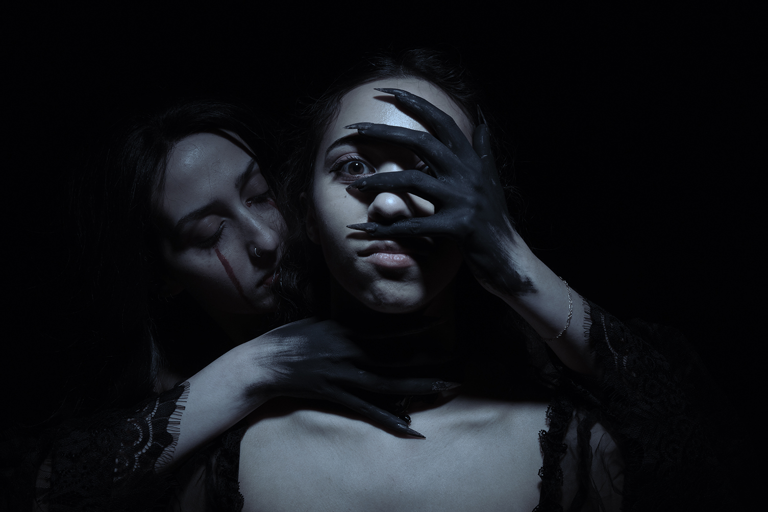 Nosferatu-Inspired Cinematic Studio Portraits | katsudamncosplay echoechostar